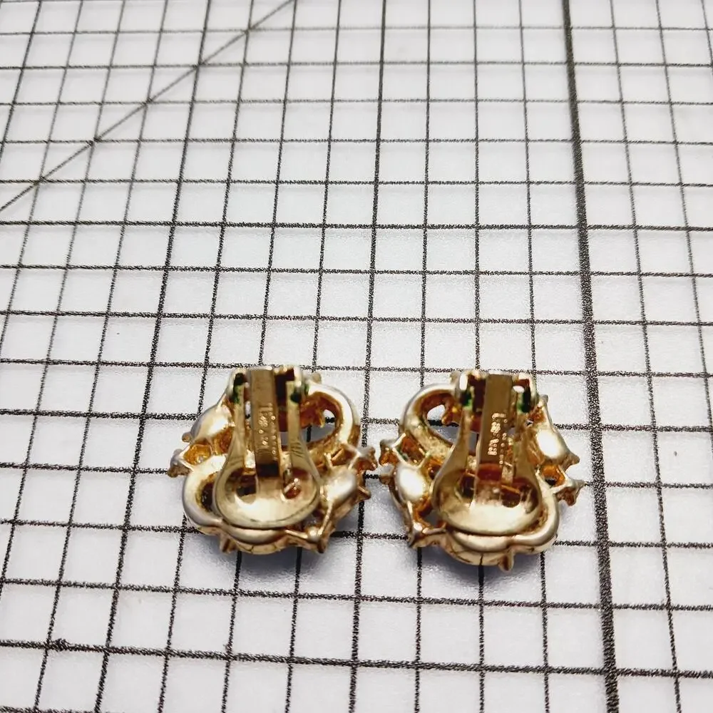 Earrings Clip VTG Trifari Gold Tone Marquise Swirl Clear Rhinestones Signed 60's